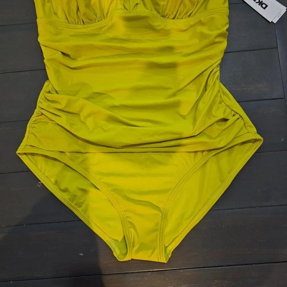 DKNY Women's Bright Yellow Ruffle Detail underwire One Piece Swimsuit Size Large - Picture 4 of 12